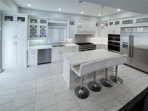 44 Miller Drive, Ancaster, ON - Indoor Photo Showing Kitchen With Upgraded Kitchen