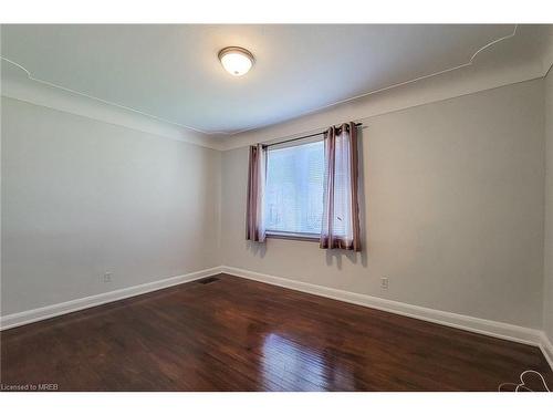 650 Dunn Avenue, Hamilton, ON - Indoor Photo Showing Other Room