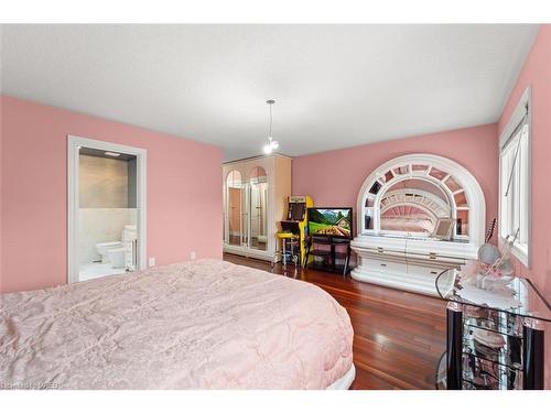 157 Venice Gate Drive, Vaughan, ON - Indoor Photo Showing Bedroom