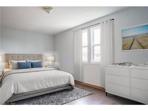 126 Northgate Drive, Welland, ON - Indoor Photo Showing Bedroom