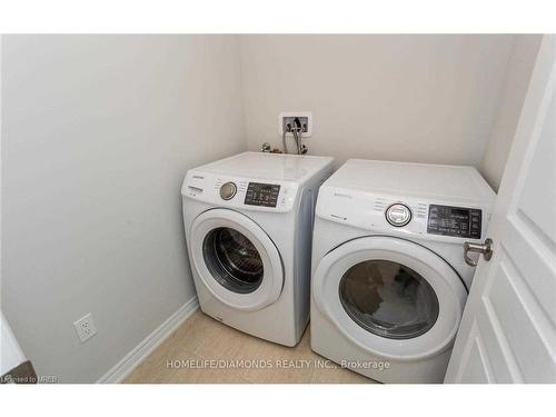 8024 Cole Court, Niagara Falls, ON - Indoor Photo Showing Laundry Room