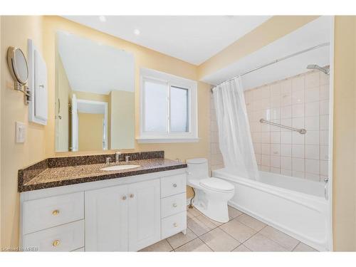 49-57 Stately Way, Markham, ON - Indoor Photo Showing Bathroom