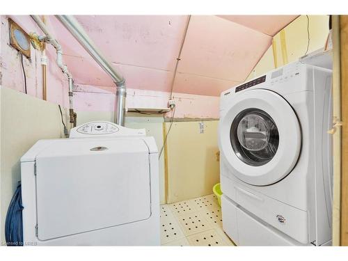 49-57 Stately Way, Markham, ON - Indoor Photo Showing Laundry Room