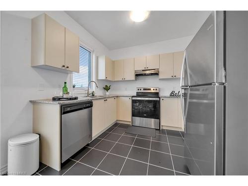 32 Mackenzie Street Street, Southgate, ON - Indoor Photo Showing Kitchen With Stainless Steel Kitchen