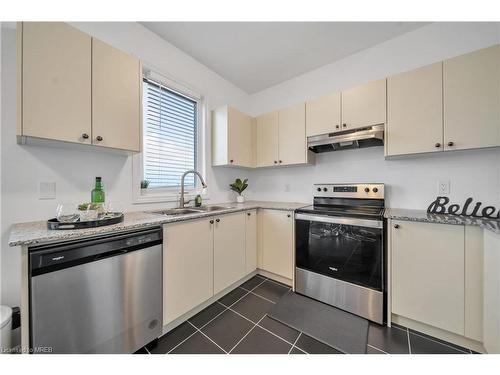 32 Mackenzie Street Street, Southgate, ON - Indoor Photo Showing Kitchen With Stainless Steel Kitchen