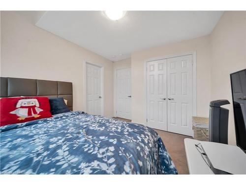983 Edinburgh Drive Drive, Woodstock, ON - Indoor Photo Showing Bedroom
