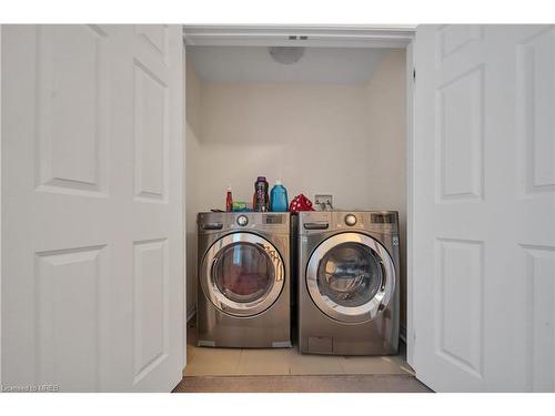 983 Edinburgh Drive Drive, Woodstock, ON - Indoor Photo Showing Laundry Room