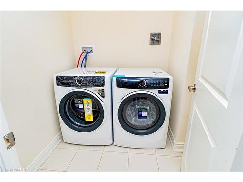3339 Sixth Line Line, Oakville, ON - Indoor Photo Showing Laundry Room