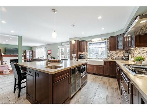 3005 Headon Forest Drive, Burlington, ON - Indoor Photo Showing Kitchen With Upgraded Kitchen