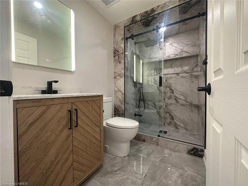 22 Gunn Avenue, Brantford, ON - Indoor Photo Showing Bathroom