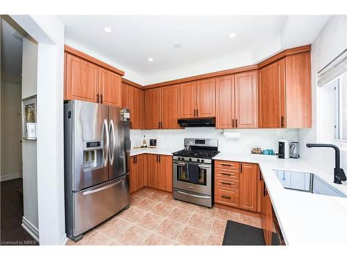 20 Eagleview Way, Georgetown, ON - Indoor Photo Showing Kitchen