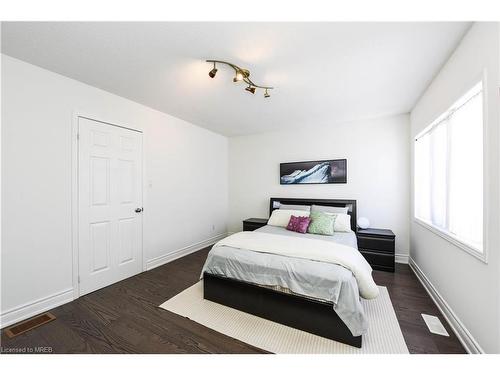 20 Eagleview Way, Georgetown, ON - Indoor Photo Showing Bedroom