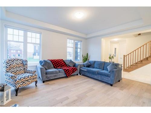 3 Milt Schmidt St Street, Kitchener, ON - Indoor Photo Showing Living Room