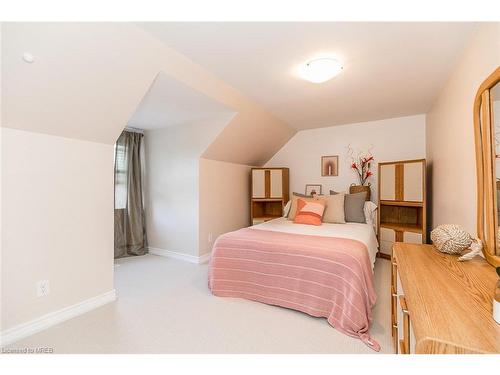 1032 Base Line Road, Severn Bridge, ON - Indoor Photo Showing Bedroom