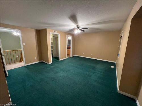 81-42 Green Valley Drive, Kitchener, ON - Indoor Photo Showing Other Room