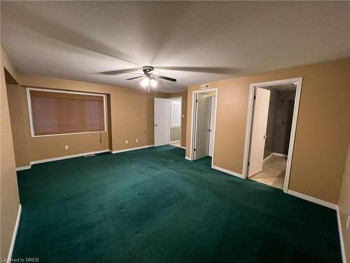81-42 Green Valley Drive, Kitchener, ON - Indoor Photo Showing Other Room