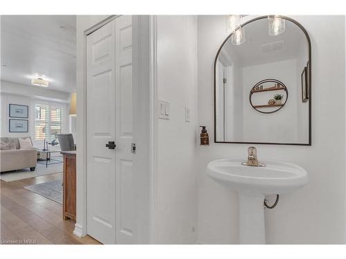 78-30 Carnation Avenue, Etobicoke, ON - Indoor Photo Showing Bathroom