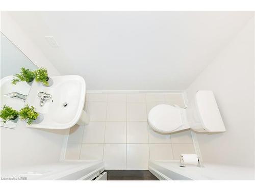 421 Robert Woolner Street, Ayr, ON - Indoor Photo Showing Bathroom