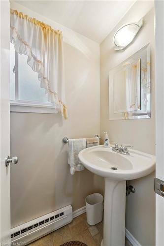 1308 Dupree Place, Mississauga, ON - Indoor Photo Showing Bathroom