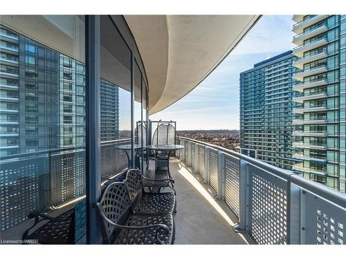 905-2520 Eglinton Avenue W, Mississauga, ON - Outdoor With Balcony With Exterior