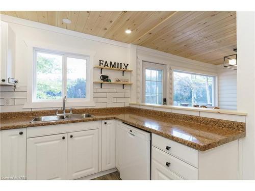 1021 Lakeview Road Road, Muskoka Lakes, ON - Indoor Photo Showing Kitchen With Double Sink