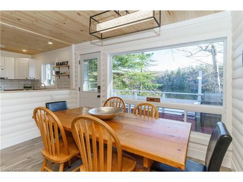 1021 Lakeview Road Road, Muskoka Lakes, ON - Indoor Photo Showing Dining Room