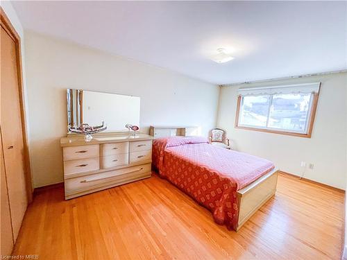 20 Drury Crescent, St. Catharines, ON - Indoor Photo Showing Bedroom