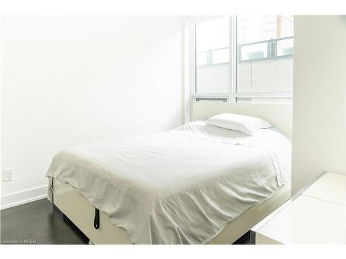 306-181 Bedford Road, Toronto, ON - Indoor Photo Showing Bedroom