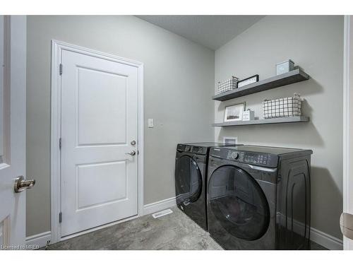 173 Jennifers Trail, Thorndale, ON - Indoor Photo Showing Laundry Room