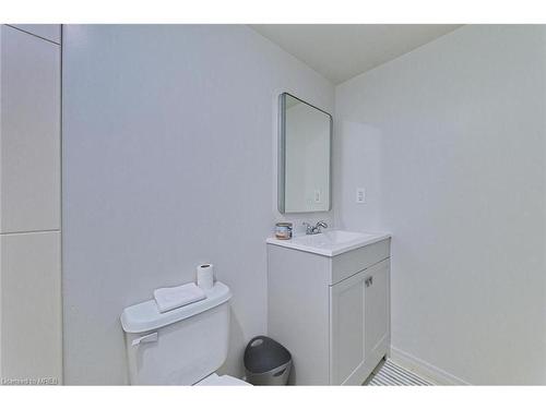 2201-9 George Street, Brampton, ON - Indoor Photo Showing Bathroom