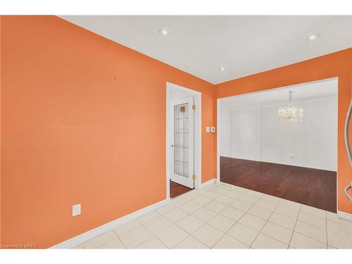 5 Hester Court, Markham, ON - Indoor Photo Showing Other Room