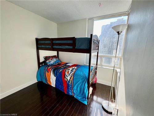 903-265 Enfield Place, Mississauga, ON - Indoor Photo Showing Bedroom