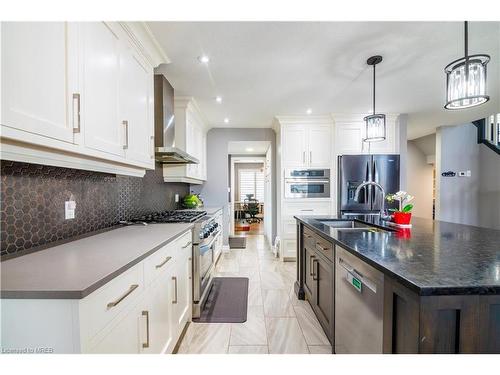 349 Munnoch Boulevard, Woodstock, ON - Indoor Photo Showing Kitchen With Upgraded Kitchen