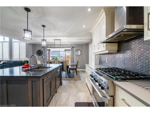 349 Munnoch Boulevard, Woodstock, ON - Indoor Photo Showing Kitchen With Double Sink With Upgraded Kitchen