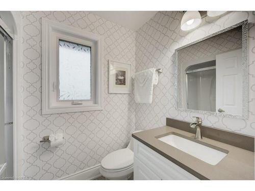 9342 9 Side Road, Erin, ON - Indoor Photo Showing Bathroom