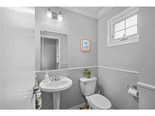 101-2766 Folkway Drive, Mississauga, ON - Indoor Photo Showing Bathroom