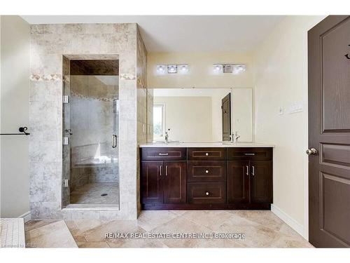 124 Mission Road, Brantford, ON - Indoor Photo Showing Bathroom