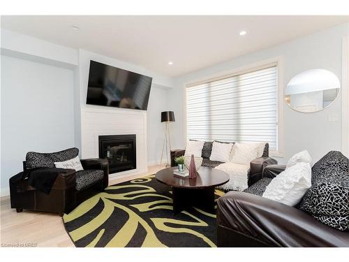 1091 Upperpoint Avenue Avenue, London, ON - Indoor Photo Showing Living Room With Fireplace