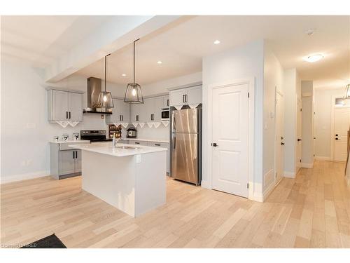 1091 Upperpoint Avenue Avenue, London, ON - Indoor Photo Showing Kitchen