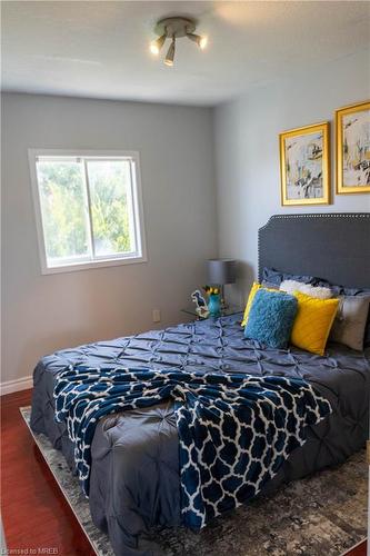 81 Westmeadow Drive, Kitchener, ON - Indoor Photo Showing Bedroom