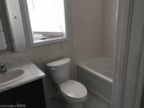 15 Midhope Way, Brampton, ON - Indoor Photo Showing Bathroom