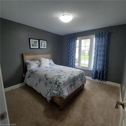 37 Victoria Street, West Perth (Twp), ON - Indoor Photo Showing Bedroom