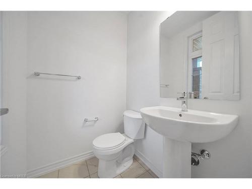 63 Spicer Street W, Fergus, ON - Indoor Photo Showing Bathroom