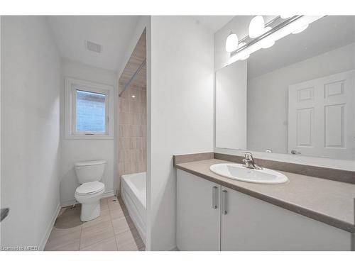 63 Spicer Street W, Fergus, ON - Indoor Photo Showing Bathroom