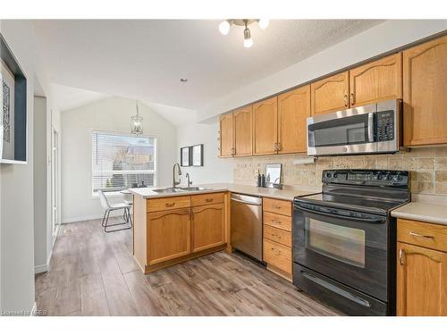 6 Law Drive, Guelph, ON - Indoor Photo Showing Kitchen