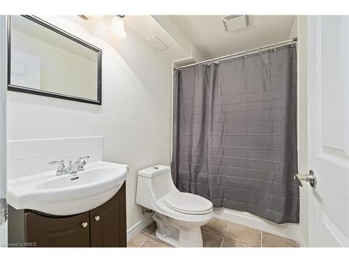 6 Law Drive, Guelph, ON - Indoor Photo Showing Bathroom