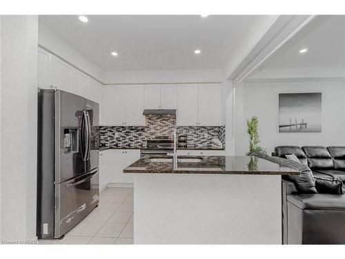 328 Bedrock Drive, Hamilton, ON - Indoor Photo Showing Kitchen With Stainless Steel Kitchen With Double Sink With Upgraded Kitchen