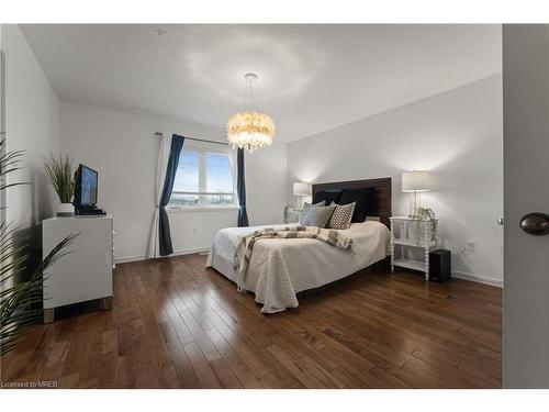 58 Yeaman Drive, Cambridge, ON - Indoor Photo Showing Bedroom