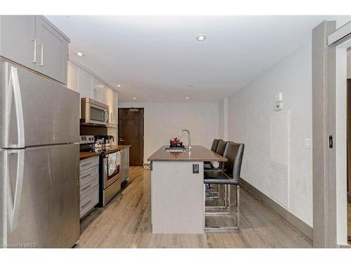 C322-330 Phillip Street, Waterloo, ON - Indoor Photo Showing Kitchen