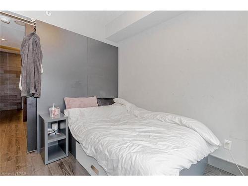 C322-330 Phillip Street, Waterloo, ON - Indoor Photo Showing Bedroom